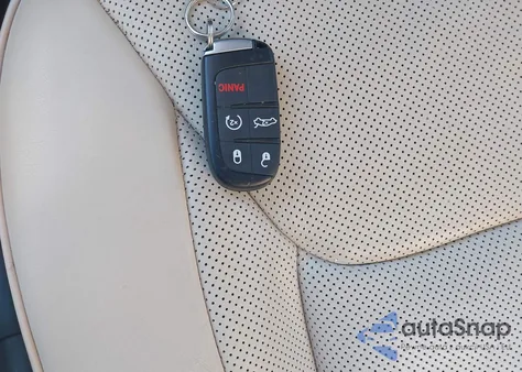 2018 Chrysler 300 Limited z USA, uszkodzony, nr VIN 2C3CCAEG2JH148877